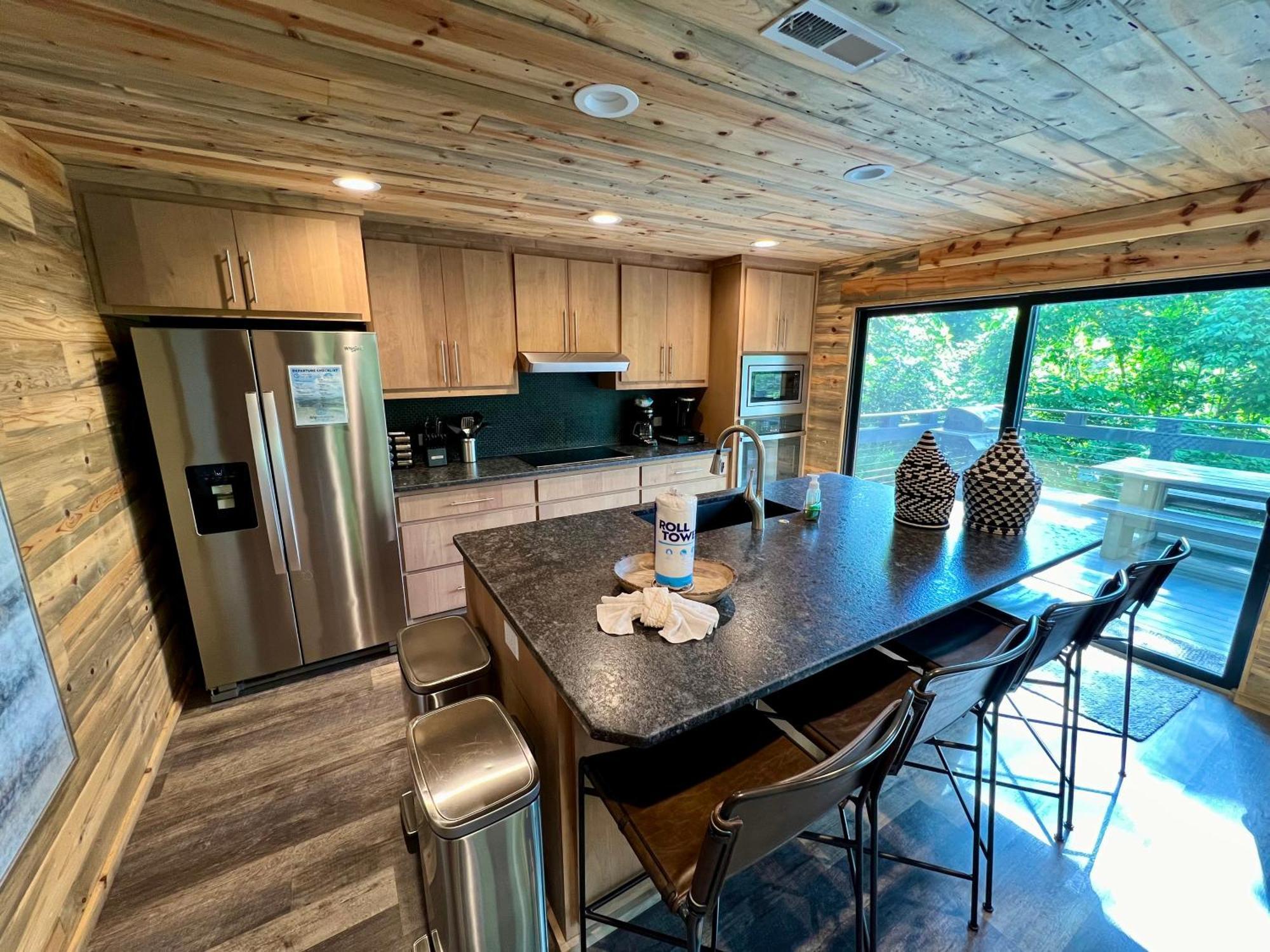 Experience Luxury At Smoky Mountain Hideaway, Just 5 Miles From Downtown Casa de Férias